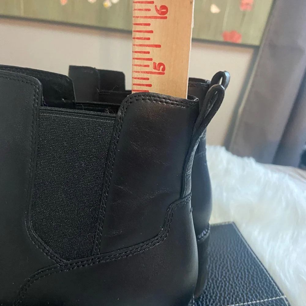 Cole Haan Zerogrand City Wedge waterproof Chelsea Black Ankle Booties Sz 8.5 - Picture 5 of 8